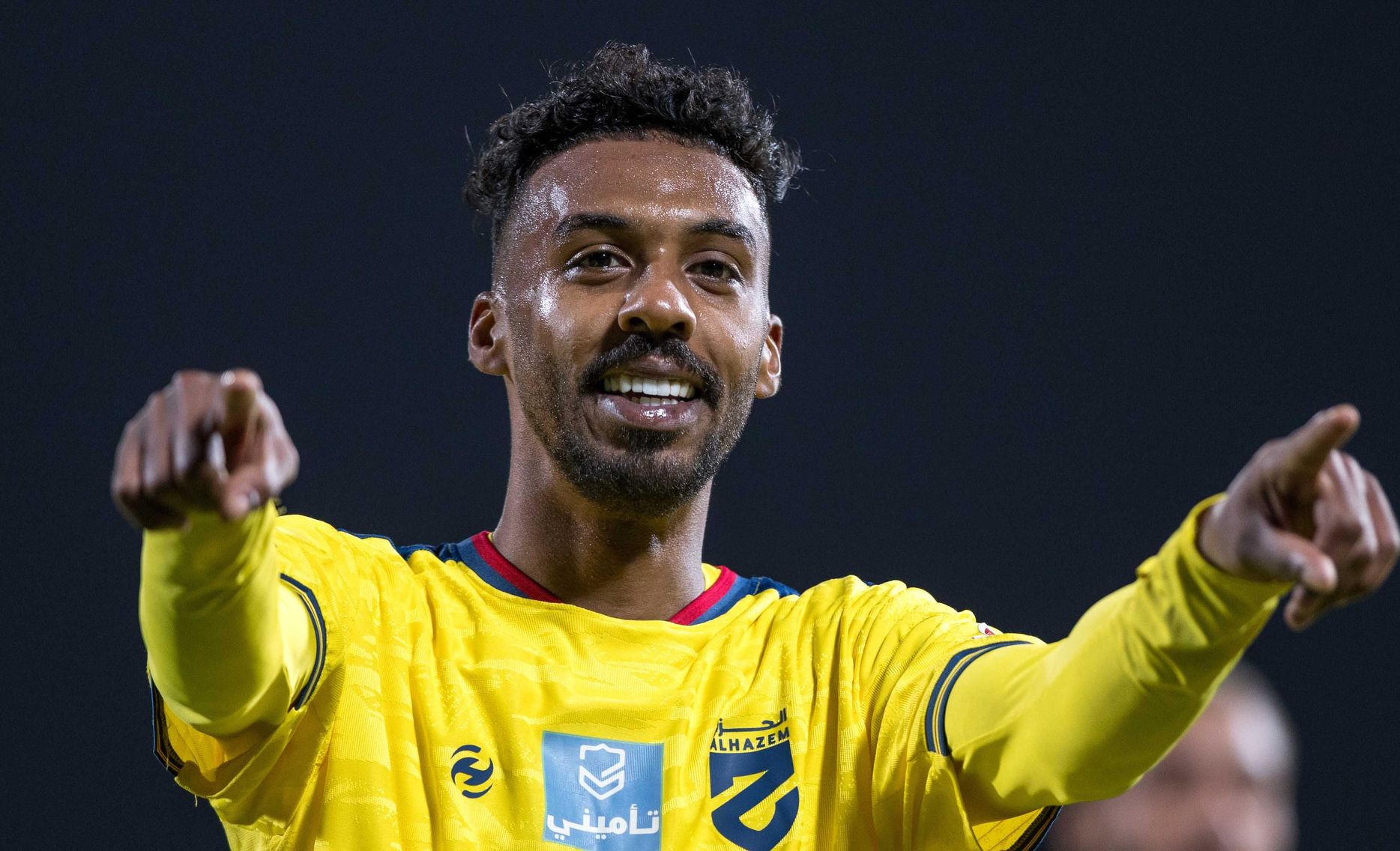 نواف الحبشي افتتح التسجيل في مباراة الرياض والحزم