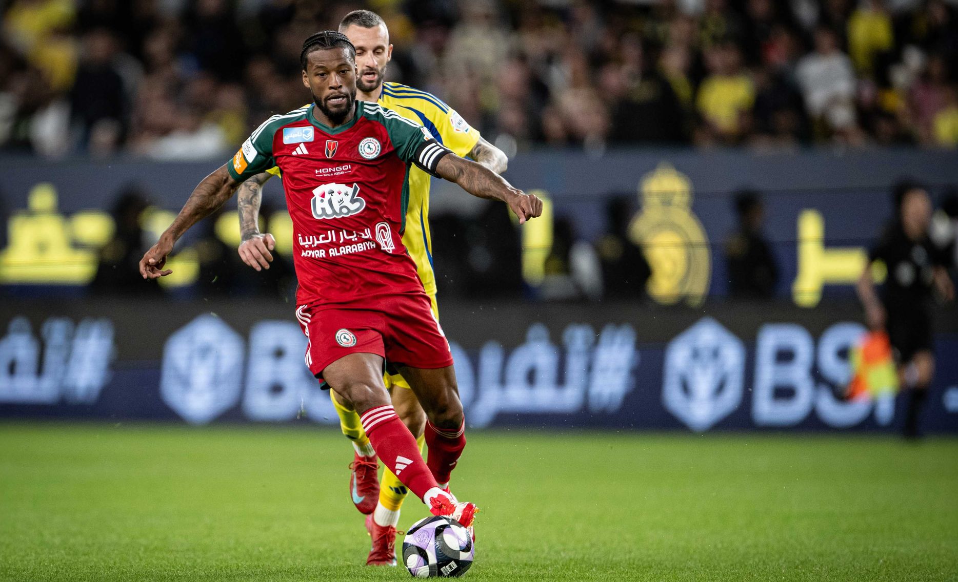 نجح فينالدوم في التفوق على بروزوفيتش في المباراة الأخيرة بين النصر والاتفاق الأخيرة