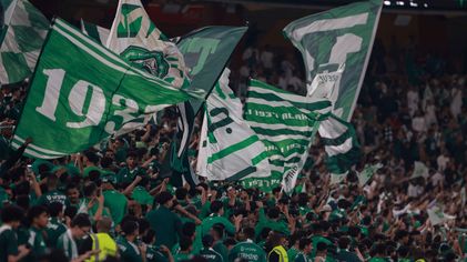 جماهير الأهلي يحتفلون بالتفوق المبكر لفريقهم في القمة