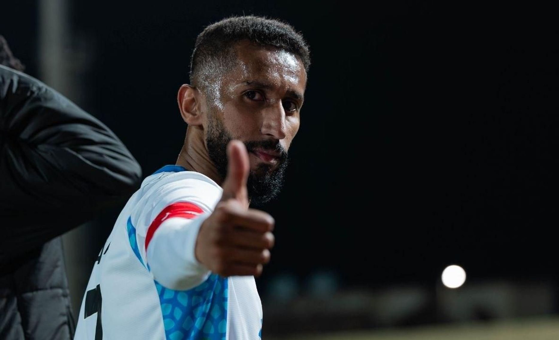 نيوم يستعيد نغمة الانتصارات على حساب الحزم بثنائية