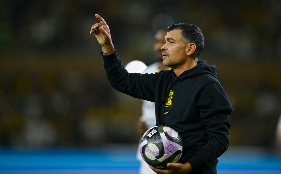 Al Ittihad manager Sergio Conceicao v Al Taawoun