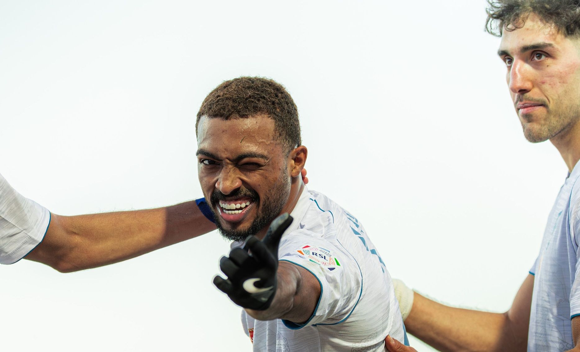 الفتح يواصل صحوته ويهزم نيوم بهدف في تبوك