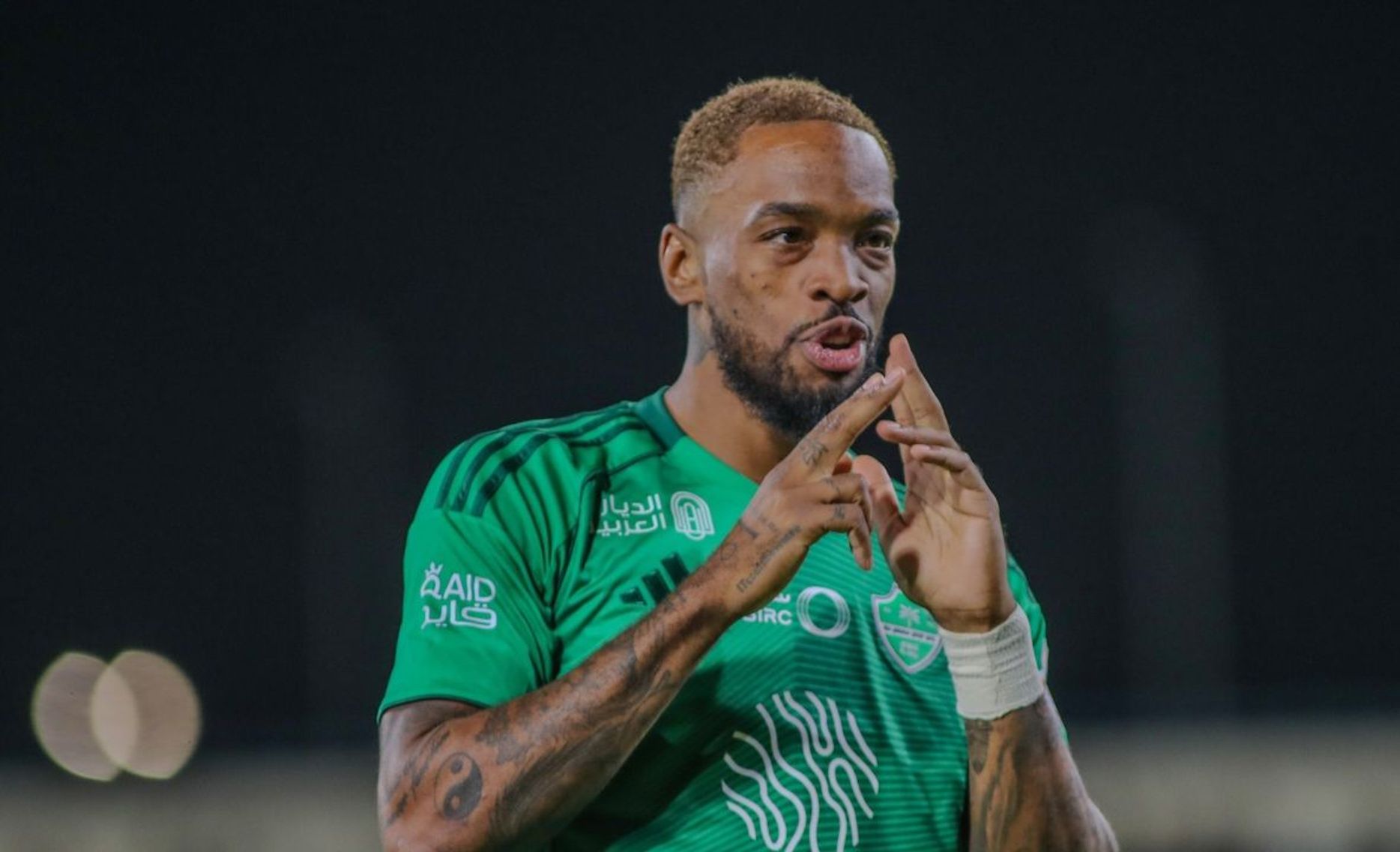 الأهلي يتجاوز الأخدود بهدف إيفان توني