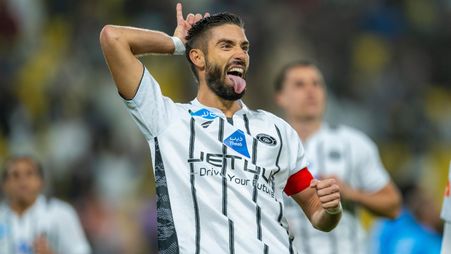 Yannick Carrasco scores for Al Shabab v NEOM SC