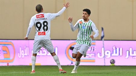 ركان الطليحي محتفلًا بهدفه الأجمل في الجولة 15