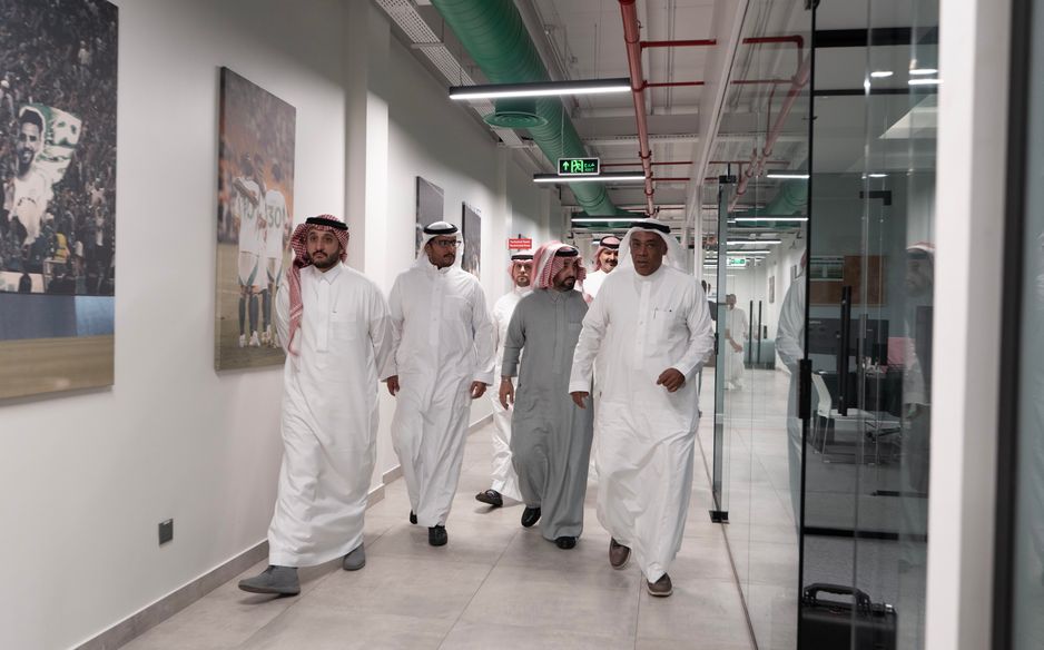 أكد عمر مغربل الرئيس التنفيذي للرابطة أن أولوية الرابطة هي معالجة تحديات الأندية لتطوير بيئة تنافسية جاذبة للجميع