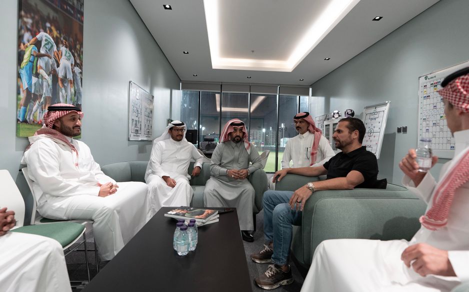 أكد المهندس عبدالعزيز العفالق رئيس مجلس إدارة الرابطة حرص الرابطة على التواصل الدائم مع الأندية والاستماع إلى مرئياتهم