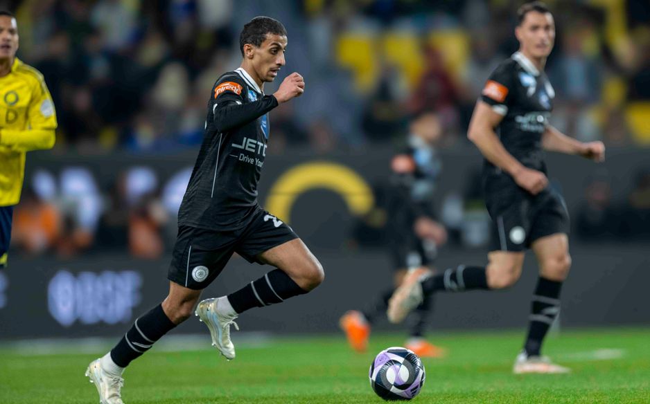 همام الهمامي لعب أدوارًا دفاعية وهجومية في الشوط الأول