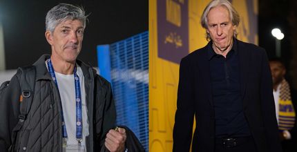 Al Nassr and Al Shabab managers arriving at the stadium with their teams ahead of the match