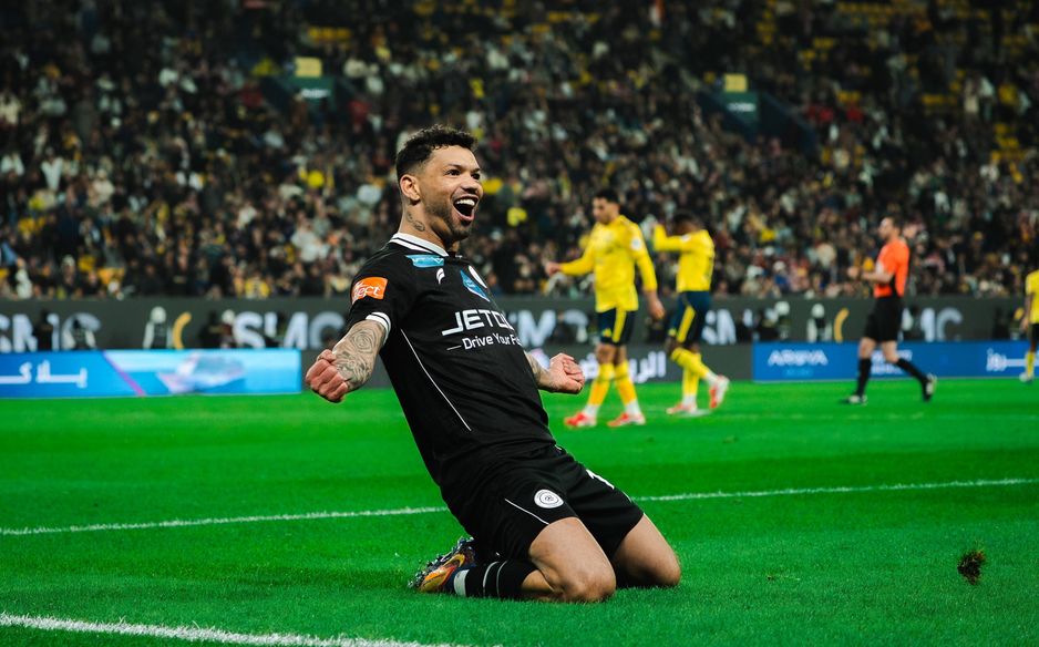 Carlos Junior equalises for Al Shabab at Al Nassr