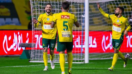 Konstantinos Fortounis scores for Al Khaleej v Al Okhdood