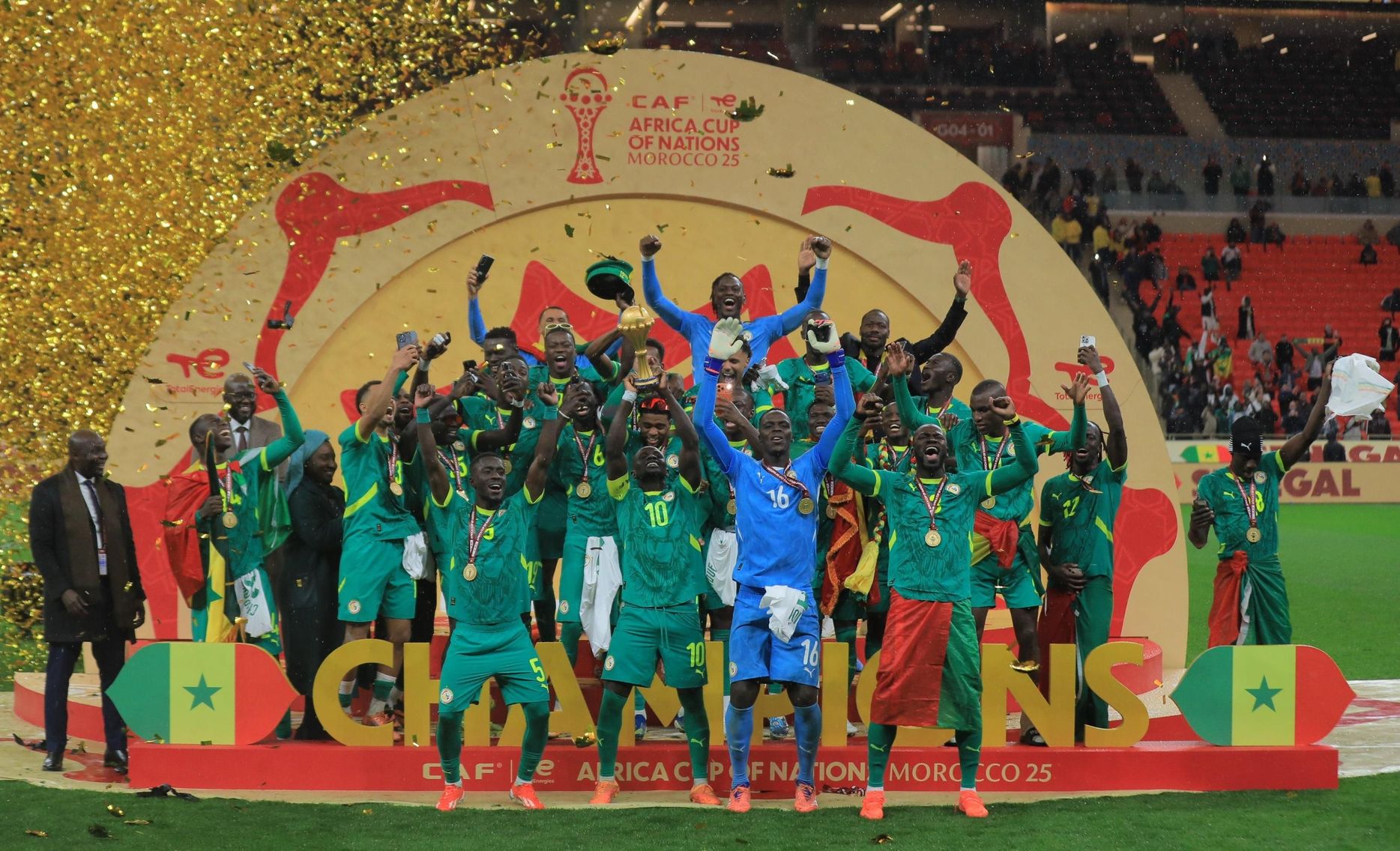 Sadio Mane, Kalidou Koulibaly, Edouard Mendy celebrate Senegal winning 2025 AFCON