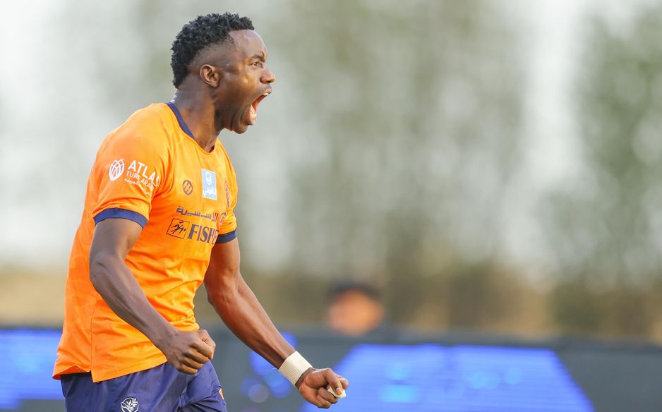 Fashion Sakala scores for Al Fayha v Damac