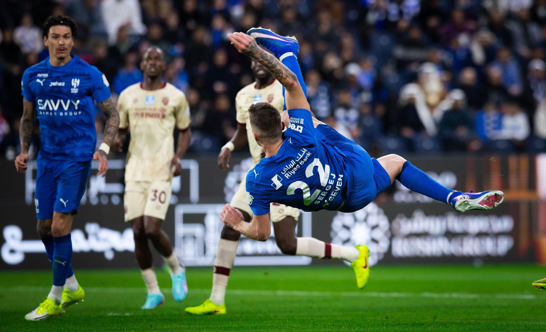 Al Hilal's Sergej Milinkovic-Savic scores incredible overhead-kick v Al Fayha