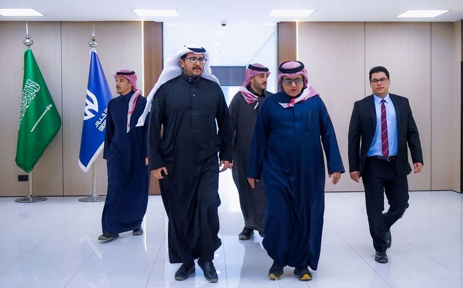 استقبل وفد الرابطة في نادي الأخدود، رئيس مجلس الإدارة سامي آل فاضل بن دهيش، والرئيس التنفيذي ياسر عبدالغني