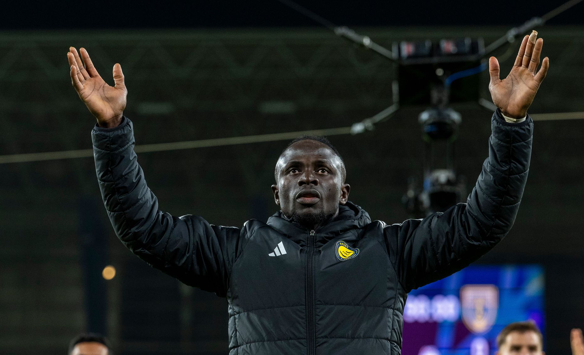 Sadio Mane celebrates win v Al Taawoun with the Al Nassr fans