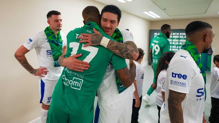 اللقاء الأول بين إيفان توني وداروين نونيز في دوري روشن السعودي