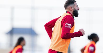 كريم بنزيما في تدريبات الهلال