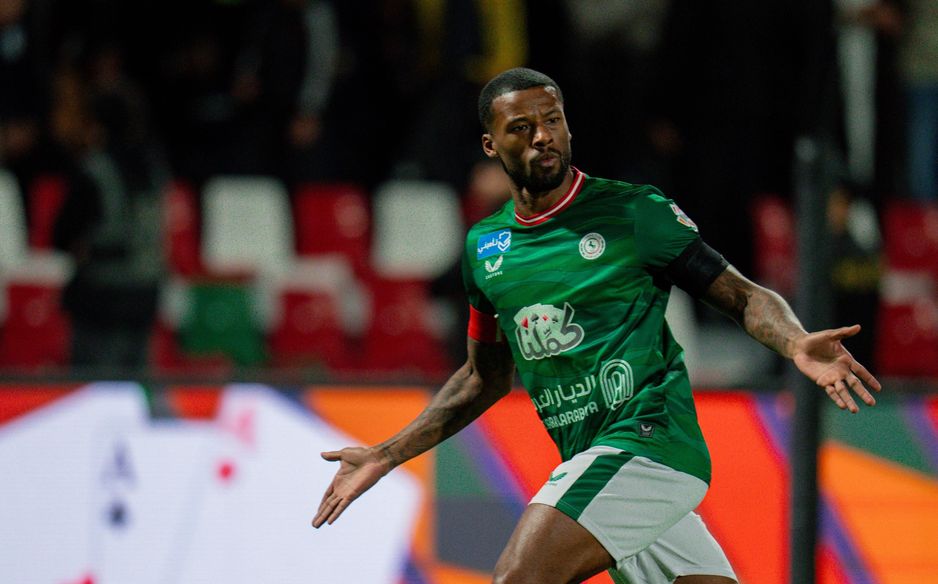 Al Ettifaq captain Georginio Wijnaldum scores v Al Nassr