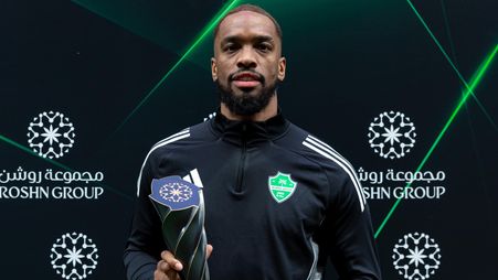 إيفان توني لاعب الأهلي يفوز بجائزة أفضل لاعب في شهر يناير