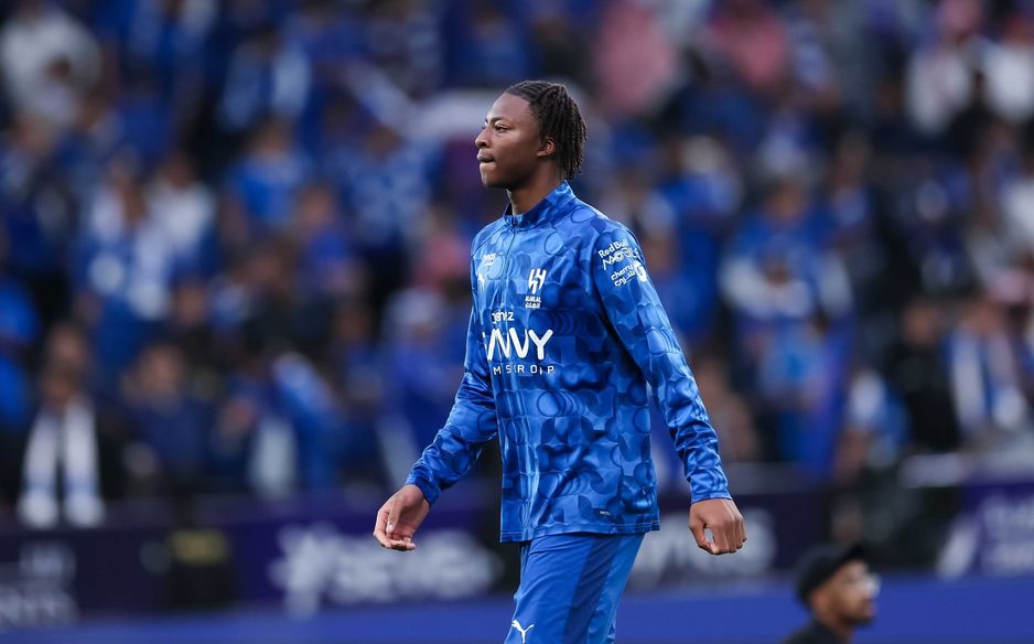 انتقال ميتي إلى الهلال تسبب بضجة عالمية بسبب تجاهله اهتمام مانشستر يونايتد الإنجليزي