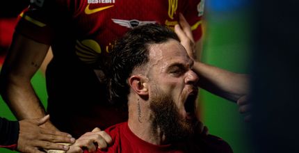 ناهيتان نانديز يُهدي القادسية نقطتين في وقت قاتل أمام نيوم