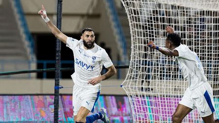 أسهم بنزيما ترتفع في الفانتزي بعد انتقاله إلى الهلال