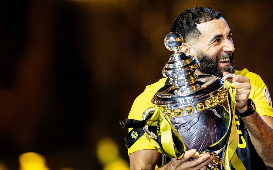 كريم بنزيما ترك ضغوطًا كبيرة على أسلافه في هجوم الاتحاد بعد تتويجه بثنائية الدوري والكأس