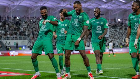 اختتم إيفان توني احتفالات الأهلي في ملعب الشباب