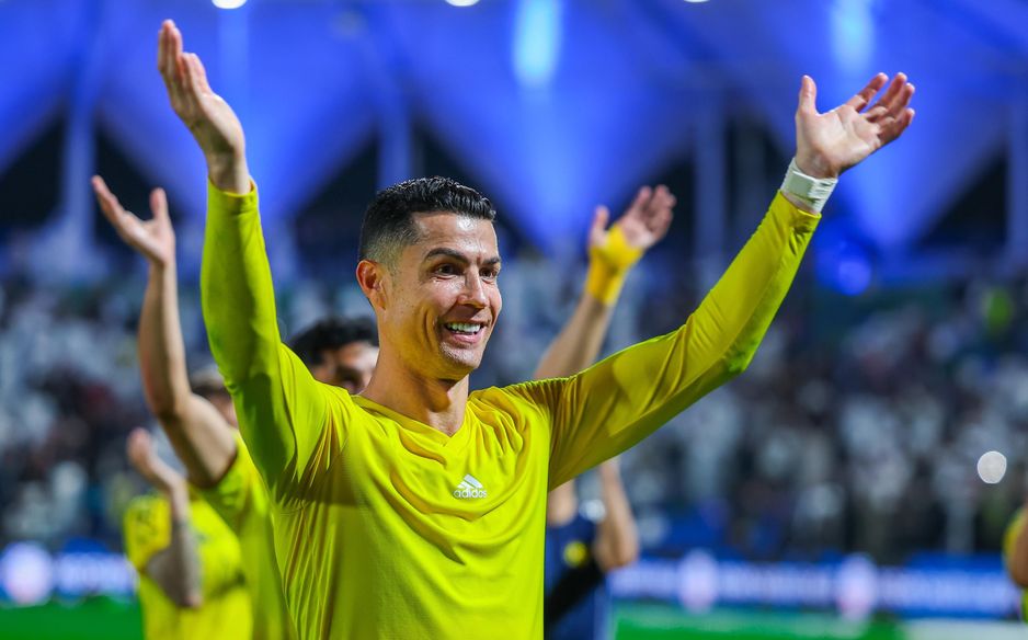 Cristiano Ronaldo leads Al Nassr's celebrations after win at Al Fateh keeps them in touch at top