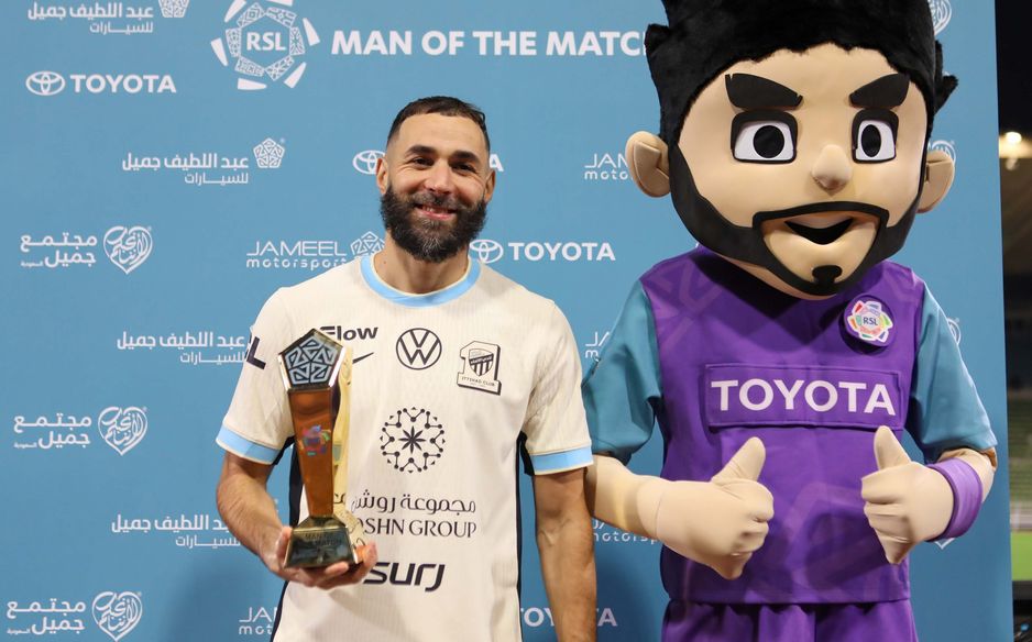 سجل بنزيما ثلاثيتين مع الاتحاد في الموسم الحالي أمام الأخدود والخلود، وذلك الرقم مساوٍ لثلاثياته في الموسمين الماضيين