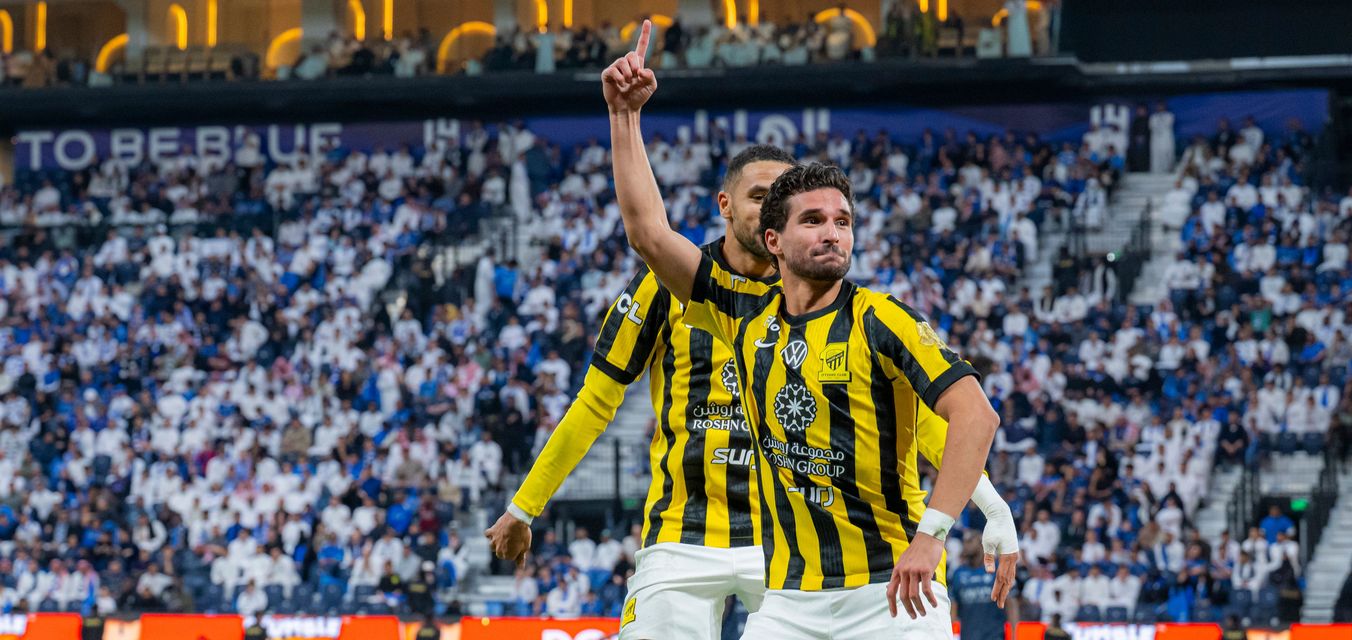 Houssem Aouar equalises for 10-man Al Ittihad at Al Hilal in Saudi Clasico