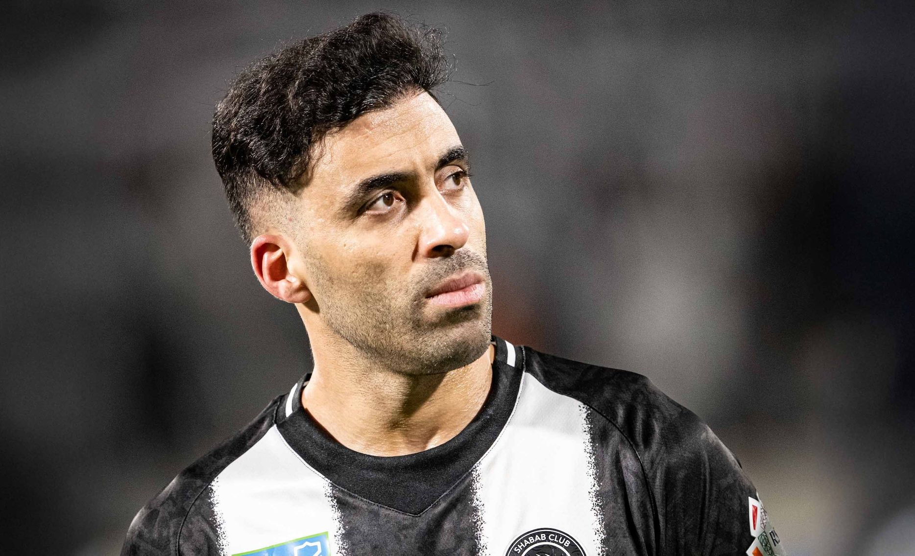 انفرجت أسارير الشبابيين أخيرًا بعودة هدافهم في الموسم الماضي عبدالرزاق حمدالله