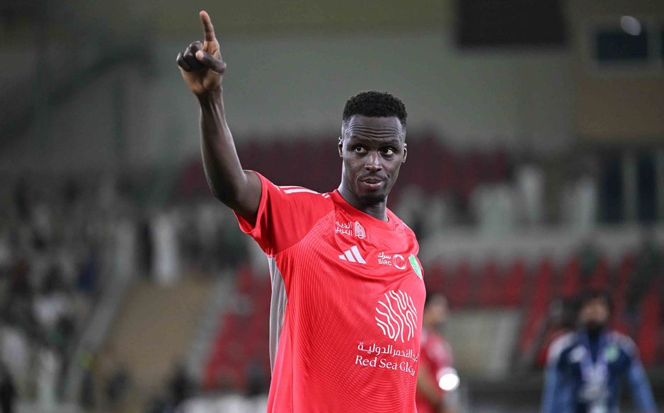 ميندي يتفوق بمباراتين بشباك نظيفة أفضل من أول حارس يليه