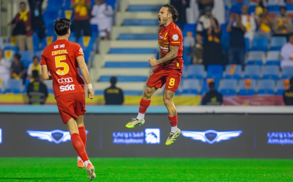 Al Qadsiah got off to perfect start when Nahitan Nandez scored three minutes in v Al Ettifaq