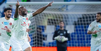 ياكو ميتي يفتتح التسجيل برأسية رائعة في مرمى باتشيكو