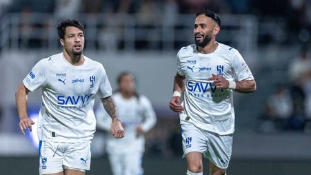 سلطان مندش يسجل ويصنع في ديربي الشباب