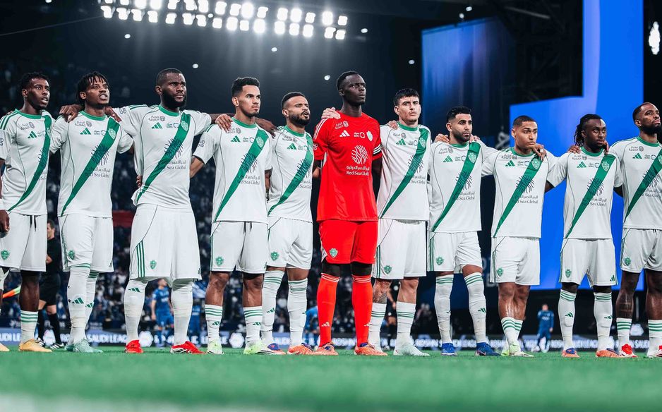 يخلف أتانغانا الهداف توني في عدد الأهداف برصيد ثلاثة أهداف بالتساوي مع محرز وكيسيه