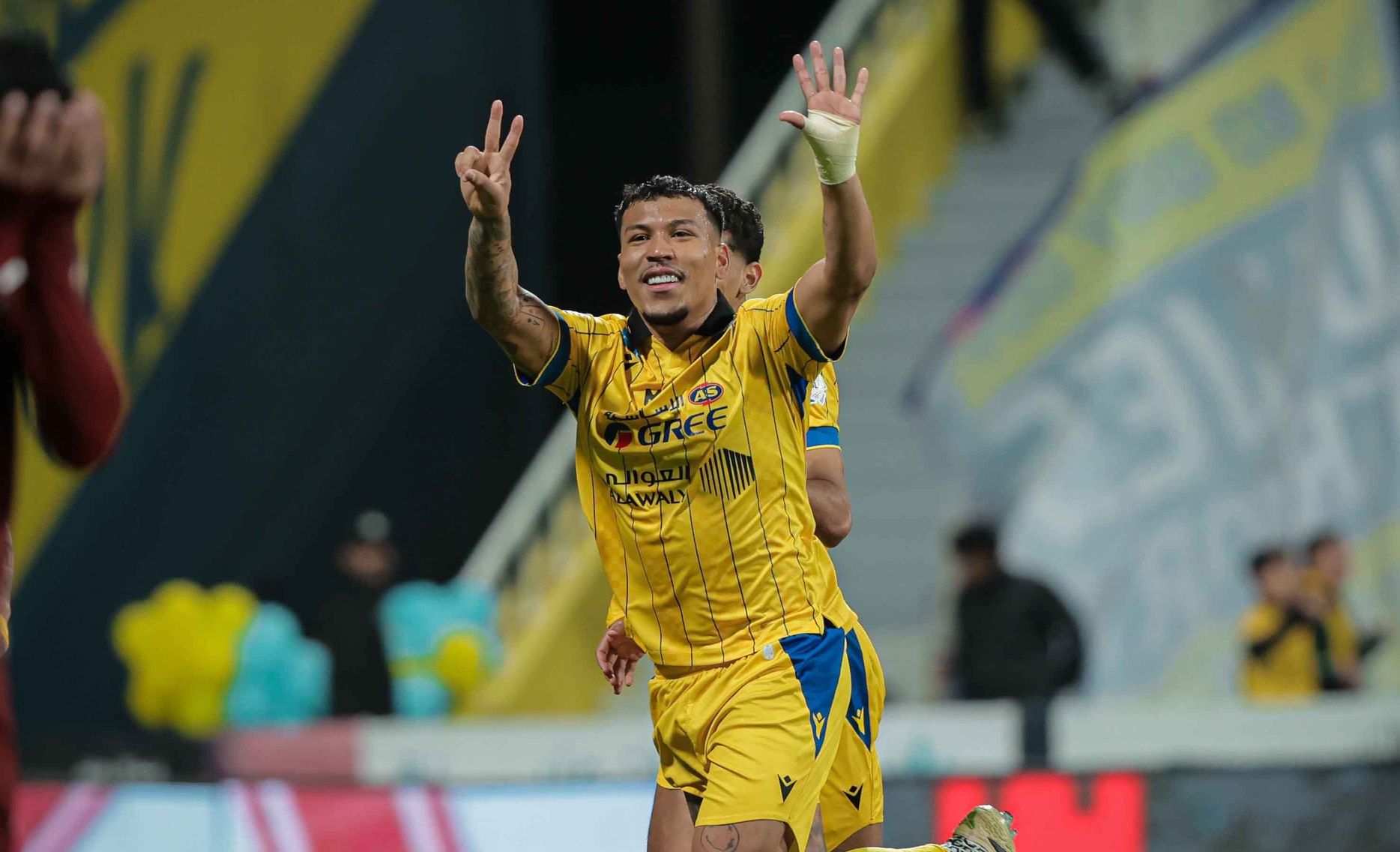 أهداف مارتينيز تستعيد تأثيرها في نقاط المباريات