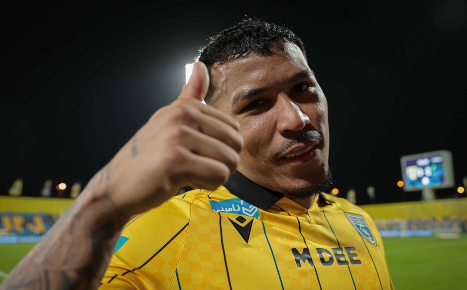 انتصر التعاون في ثماني مباريات وصل خلالها مارتينيز لمرمى المنافسين وخسر مواجهتين وتعادل في ثلاث