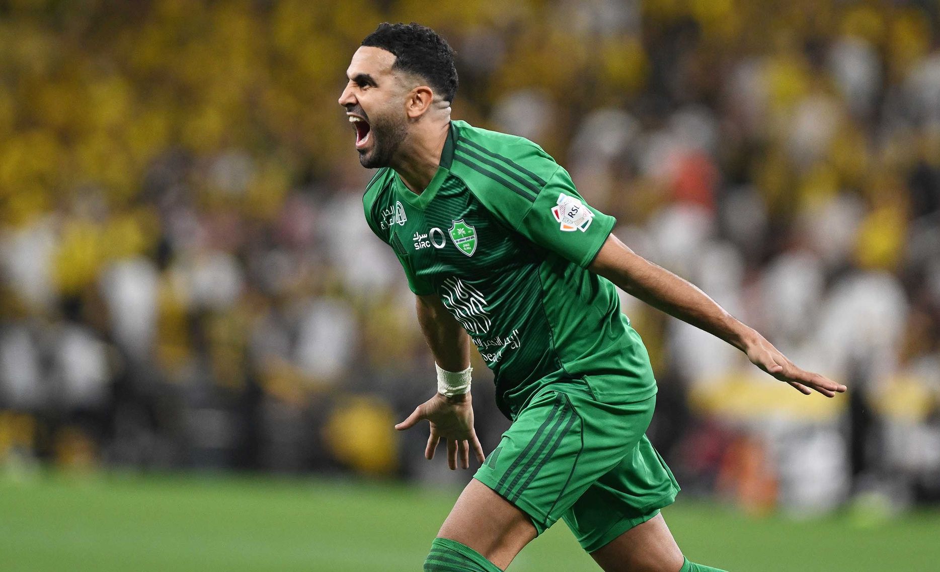 سجل رياض محرز في ديربي البحر للمرة الثانية تواليًا