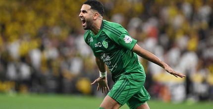 سجل رياض محرز في ديربي البحر للمرة الثانية تواليًا