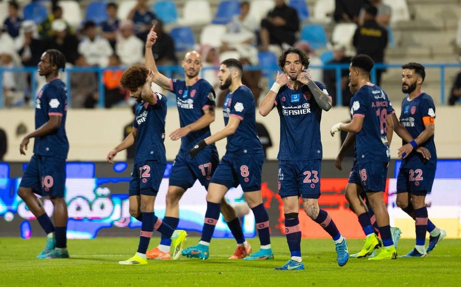 Jason (C) scores in Al Fayha's huge win at Al Okhdood