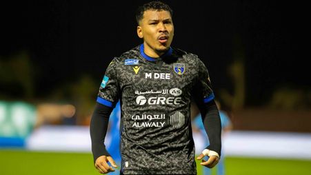 مارتينيز وصل لهدفه الـ 20