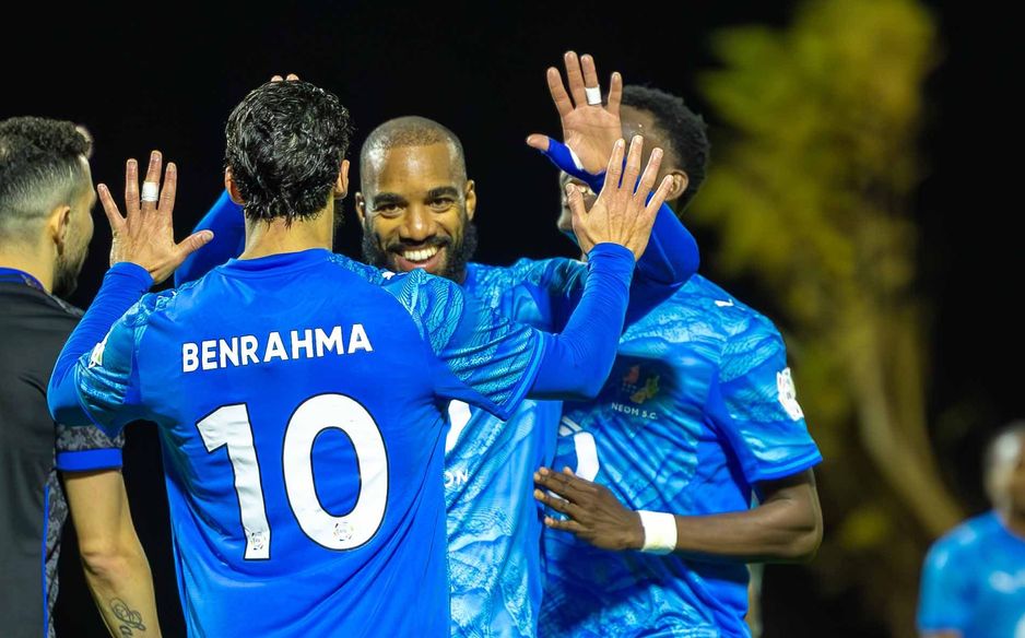 صنع سعيد بن رحمة الهدف الثالث لألكساندر لاكازيت في الموسم