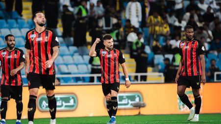 الرياض يعود أمام الاتحاد بثلاثية مثيرة ويحيي آماله في البقاء