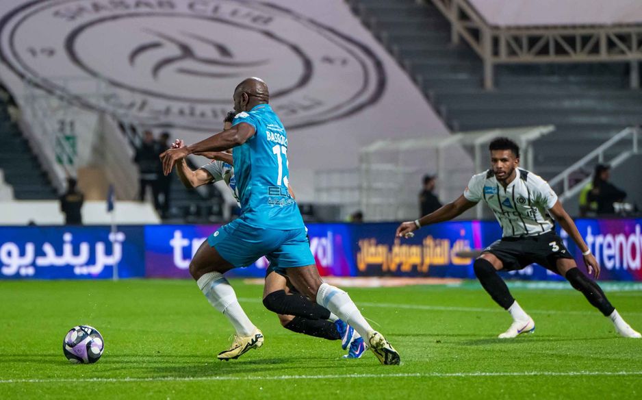 علي البليهي يقدم رسالة قوية بصدارة المدافعين مع نسبة اختيار لا تصل إلى 1٪