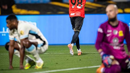 الاتحاد يخسر رحلته في الدفاع عن لقبه قبل الجولات الثماني الأخيرة