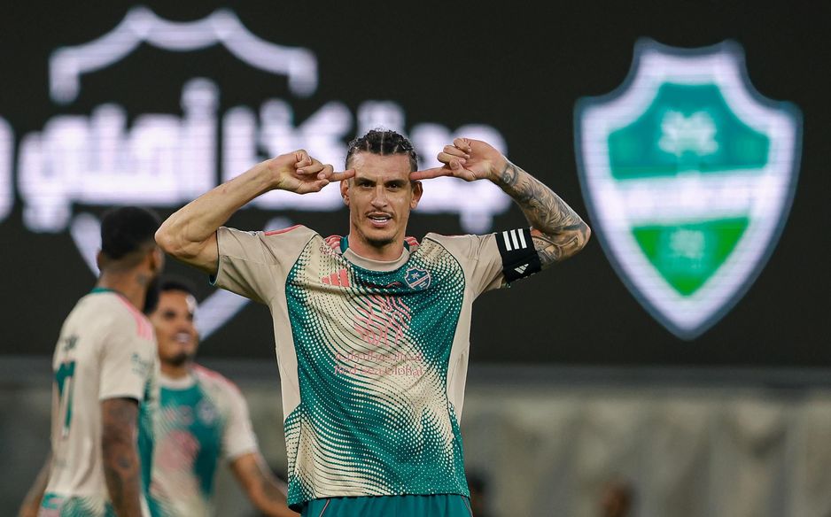 Effective in both penalty areas, Roger Ibanez netted in Al Ahli's win v Al Fayha