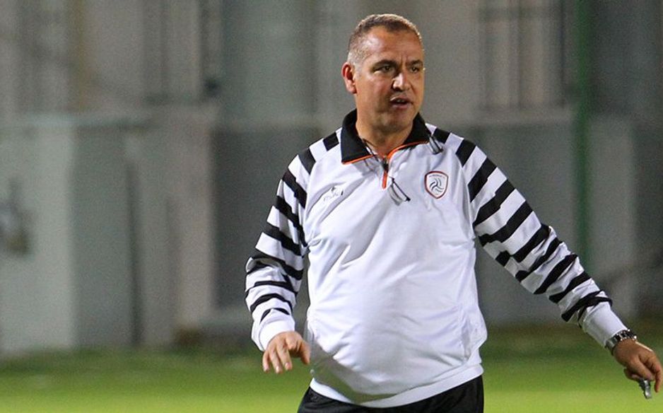 خاض فتحي الجبال المواجهة المكروهة أمام الفتح في فبراير 2016 وانتصر بهدف لاعبه الأوروغوياني هوغو أريزمندي ويستعد لمواجهة أخرى وشيكة مدربًا للأخدود